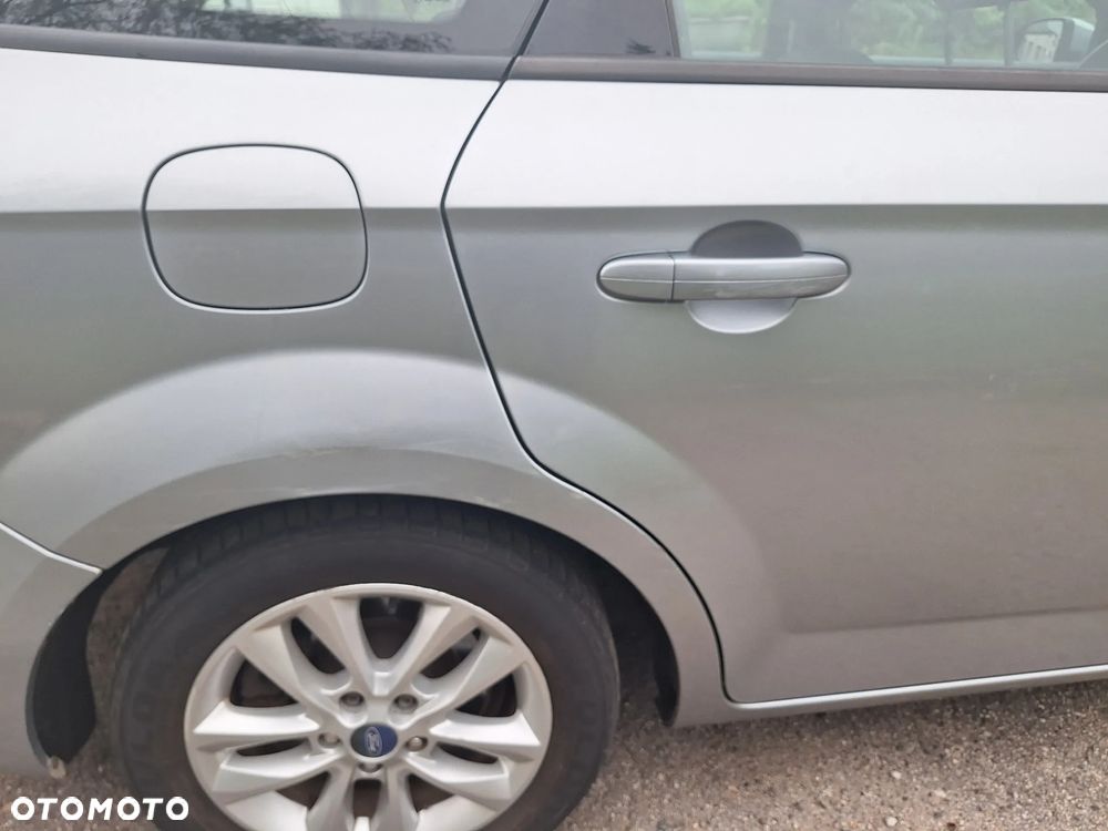 Ford Mondeo - 22
