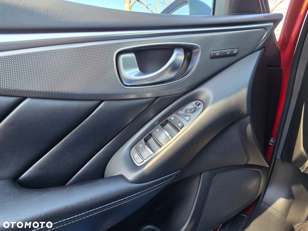 Infiniti Q50 2.2d Sport Tech - 18