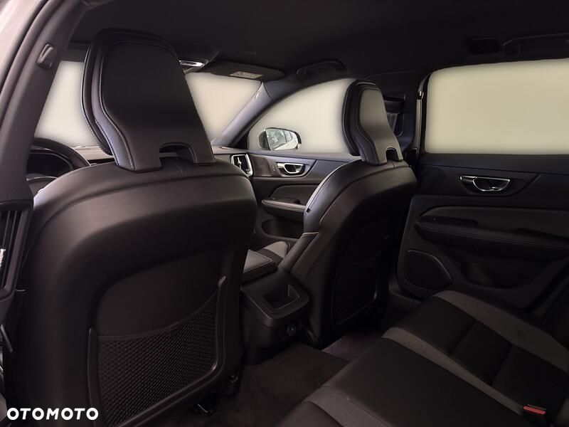 Volvo V60 B3 B R-Design - 20