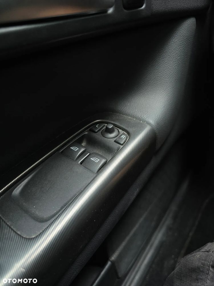 Volvo C30 D2 DRIVe R-Design - 31