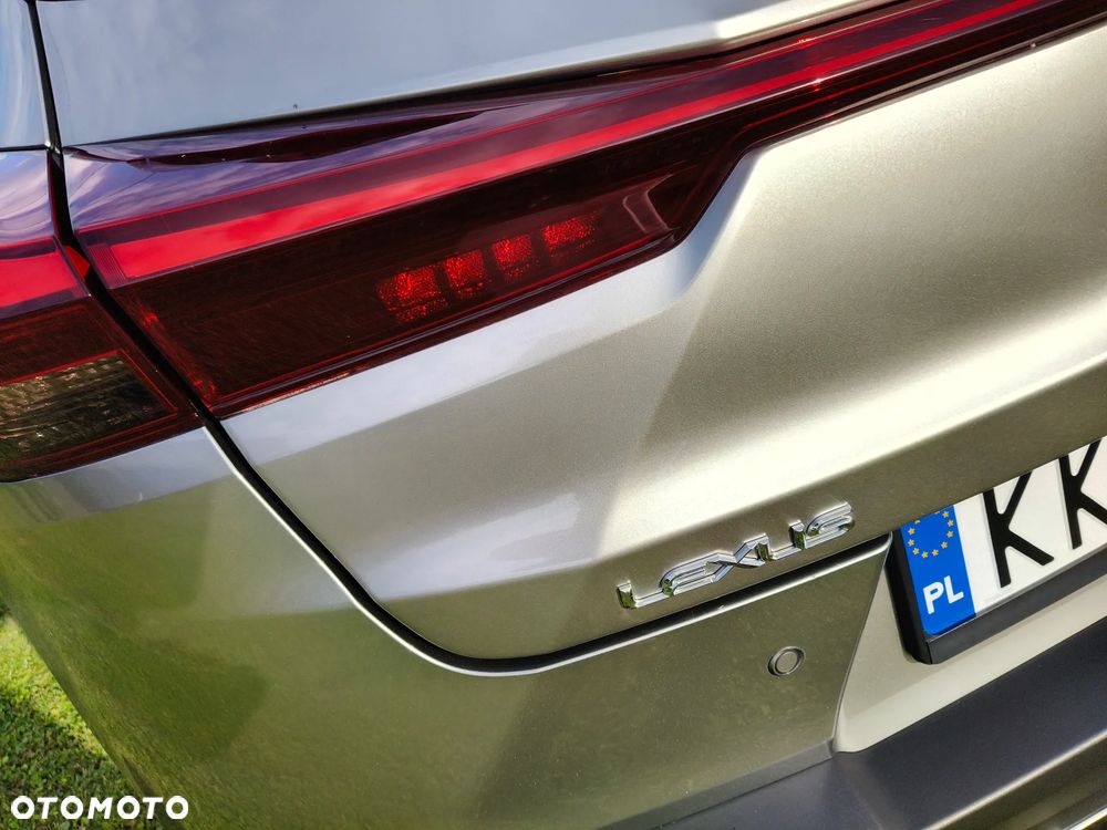 Lexus UX - 12