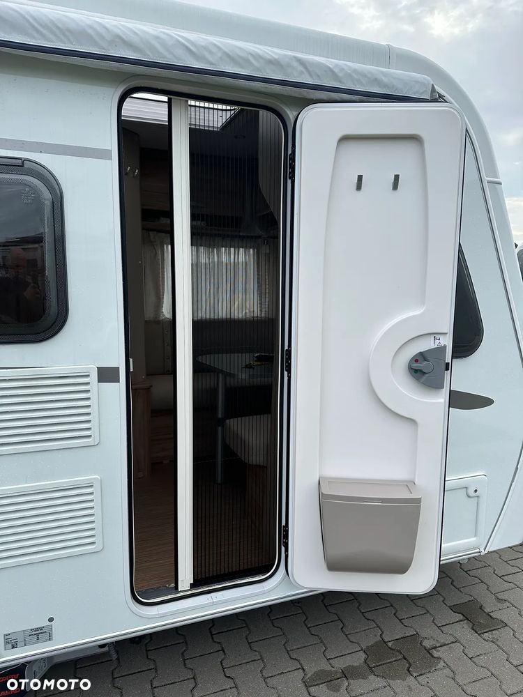 Hymer-Eriba Nova Light ENL 442 - 5