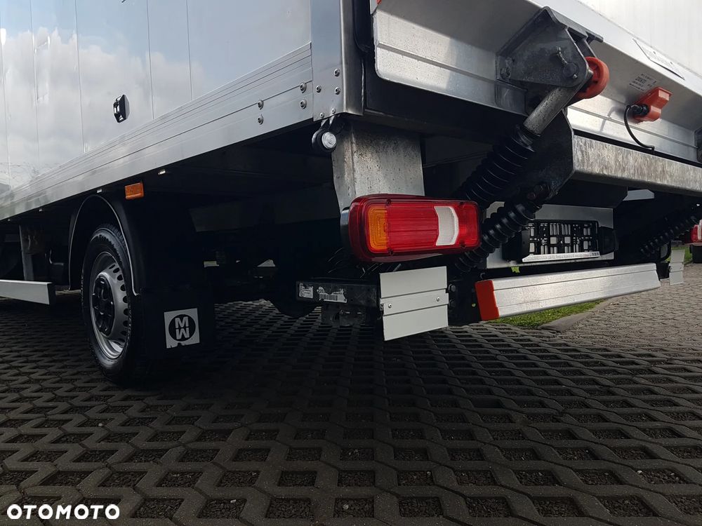 Iveco DAILY WINDA 8EP KONTENER KLIMA 4,20x2,10x2,03 KRAJOWY 35S16  3,0-160KM MANUAL 6-BIEGÓW - 26