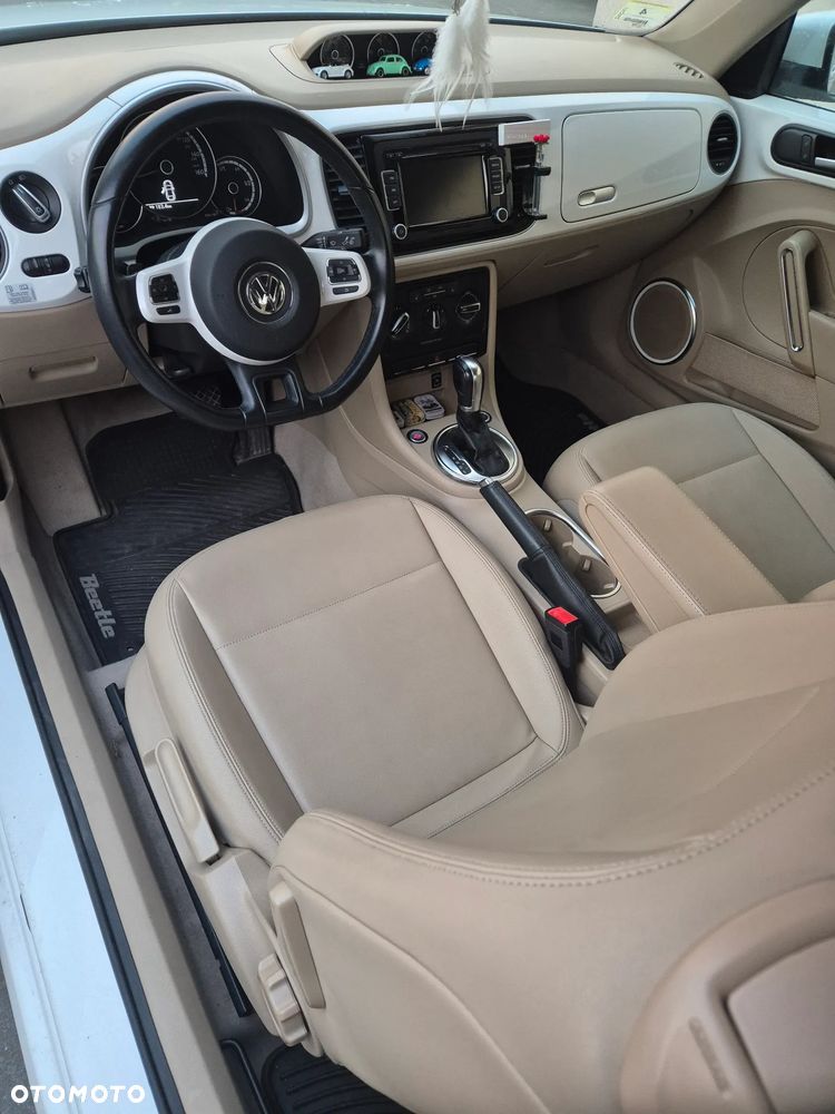 Volkswagen New Beetle - 7
