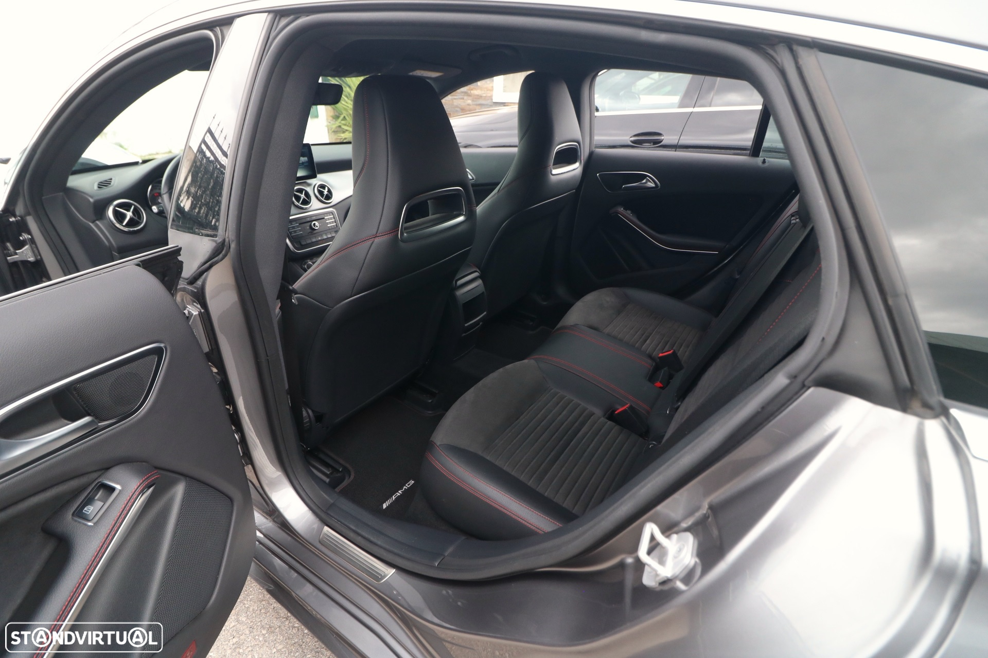 Mercedes-Benz CLA 220 d Shooting Brake AMG Line Aut. - 14
