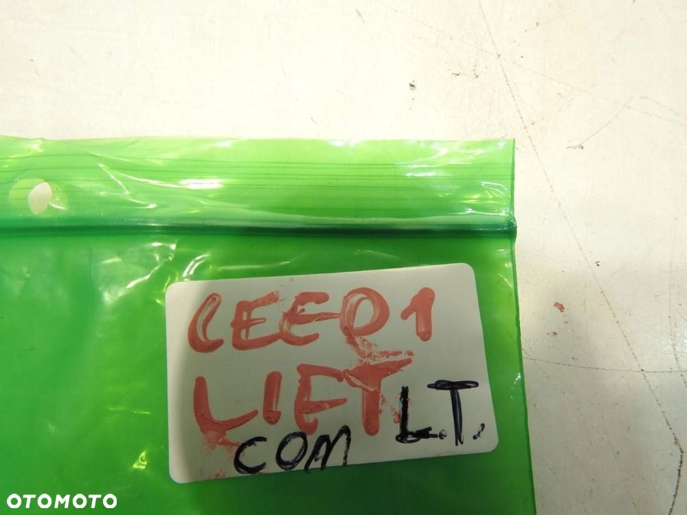 RĄCZKA PODSUFITKI LEWY TYŁ KIA CEED I KOMBI - 2