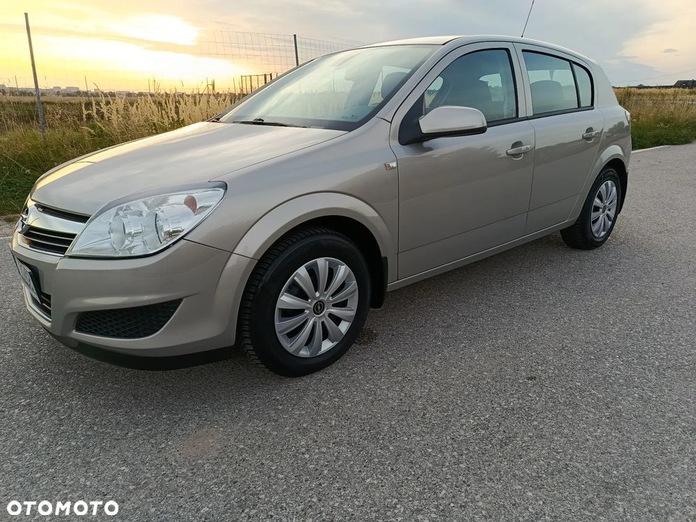 Opel Astra 1.6 Color Edition - 3