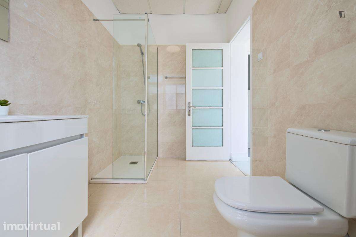 Quarto - localizado em Saldanha Lisbon - Grande imagem: 4/44
