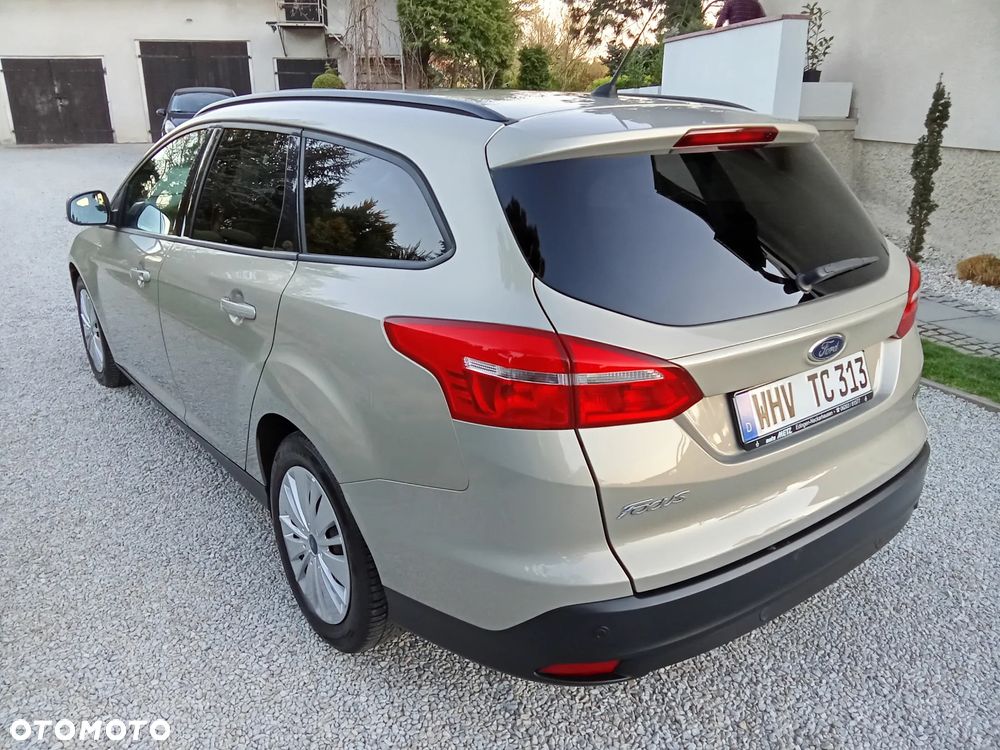 Ford Focus 1.0 EcoBoost Edition - 10