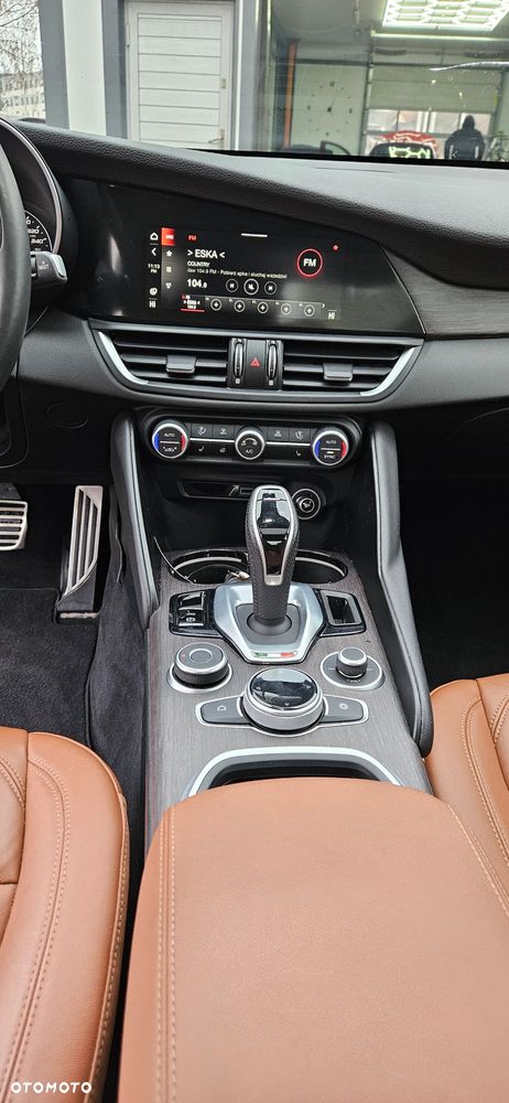 Alfa Romeo Giulia 2.0 Turbo TI Q4 - 6