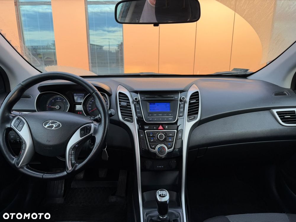 Hyundai i30 1.6 CRDI Trend - 12