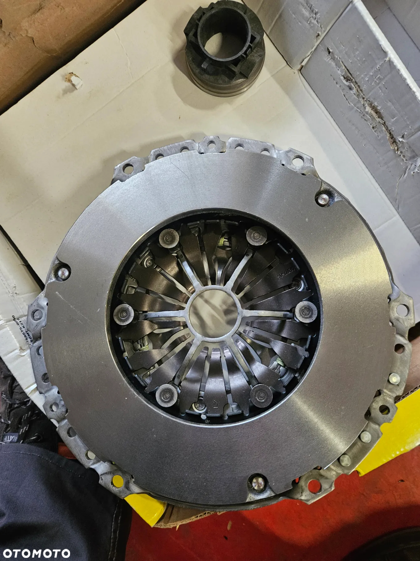 Zestaw sprzęgła z kołem dwum. i łożyskiem TRANSIT 2.4D 600002400 - 3