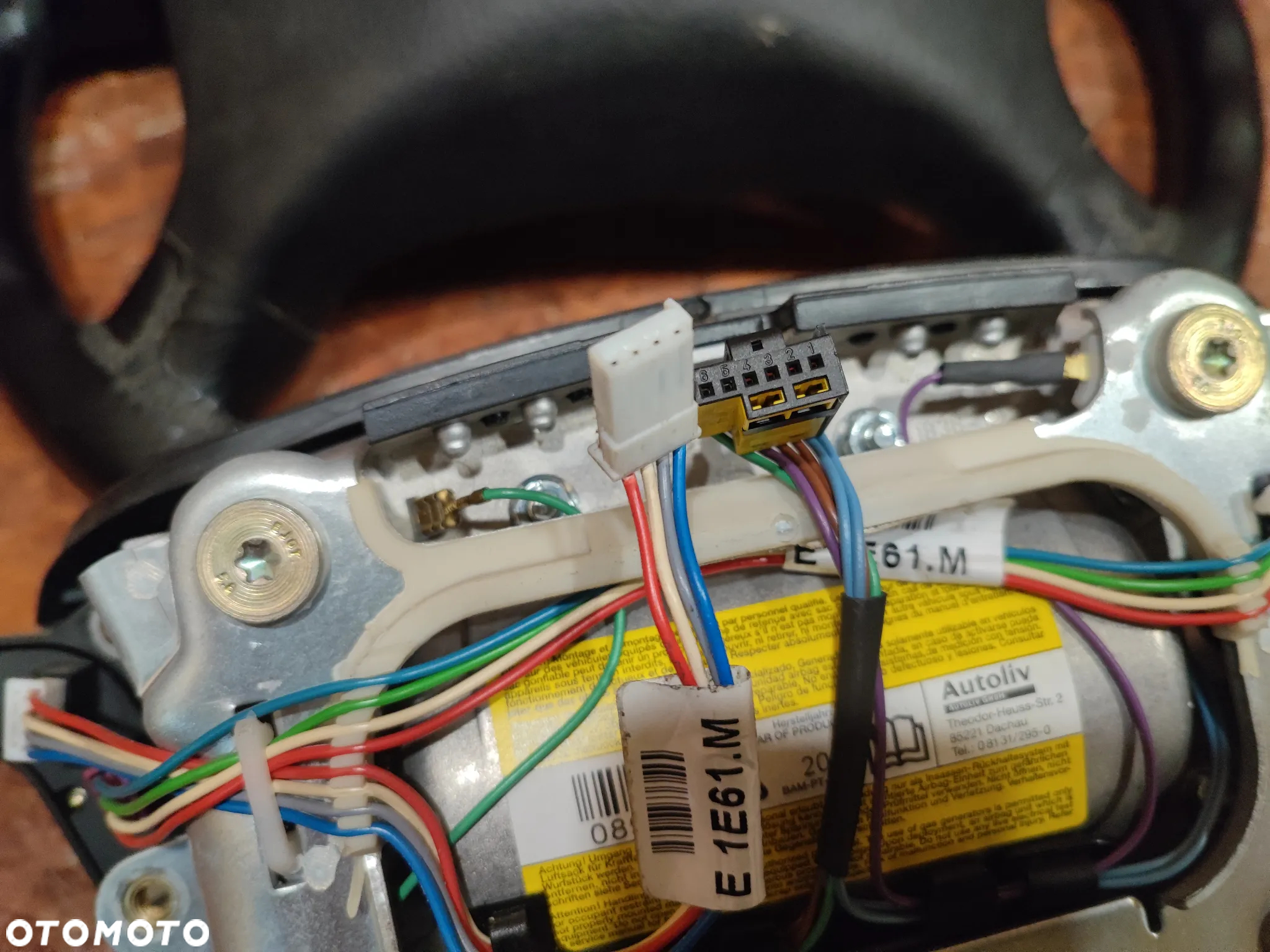BMW E39 / E38 ORYGINALNA KIEROWNICA MULTIFUNKCYJNA + PODUSZKA AIR-BAG 2 NABOJOWA POLIFT O NR. 32 34 1 095 633 / 32 34 6 751 475 / 32 34 1 096 001 / 61 31 6 903 396 / 61 31 8 368 971 OEM KLASYCZNA 4 RAMIENNA - 24