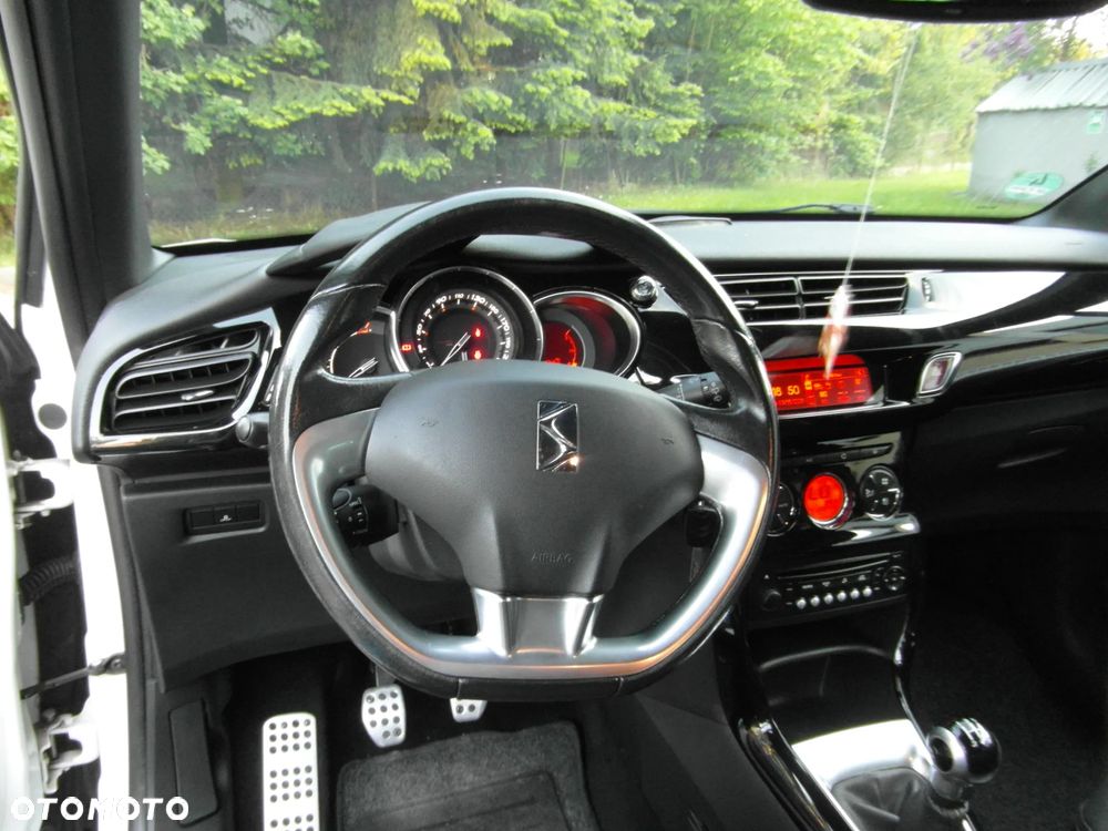 Citroën DS3 VTi 120 SoChic - 22