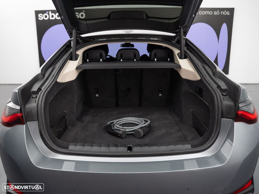 BMW i4 eDrive40 - 11