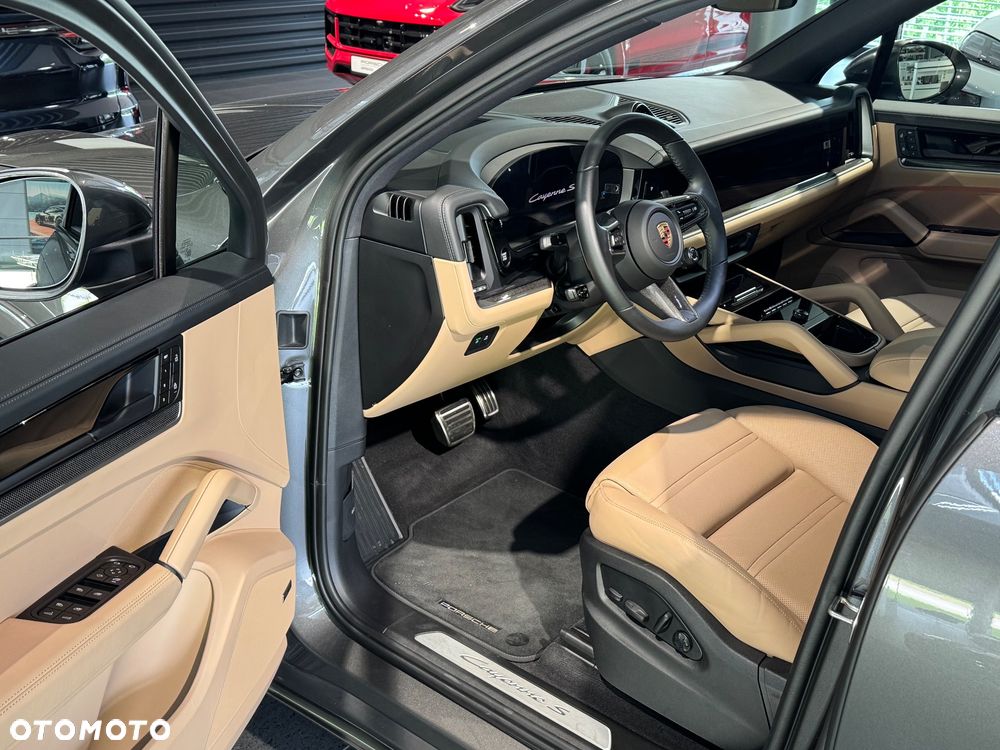 Porsche Cayenne S - 12