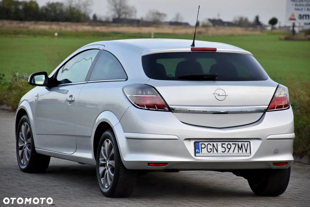 Opel Astra GTC 1.6 Edition 111 Jahre - 11