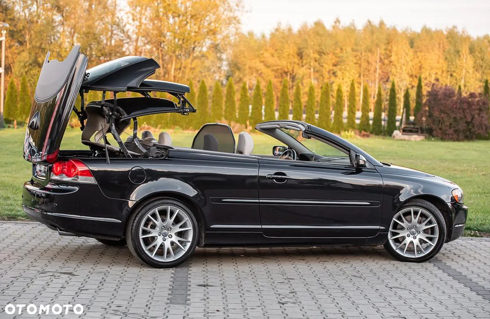 Volvo C70 T5 Momentum - 10