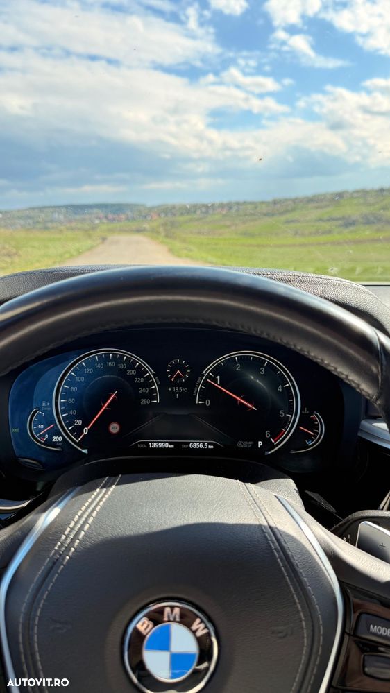 BMW Seria 5 520d AT - 14