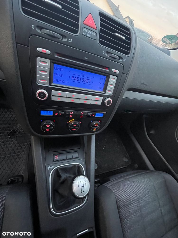 Volkswagen Golf - 16