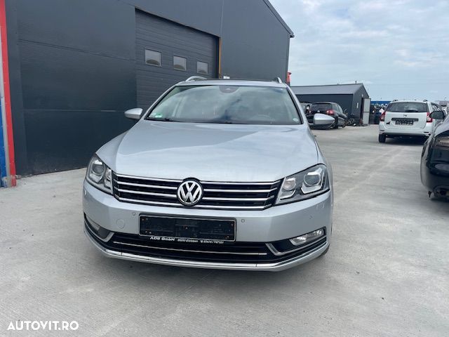 Dezmembrez Volkswagen Passat B7 2.0 tdi Xenon led  4x4 DSG Echipat Full - 1