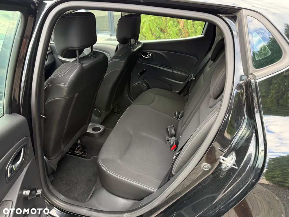 Renault Clio 1.2 16V 75 Expression - 8