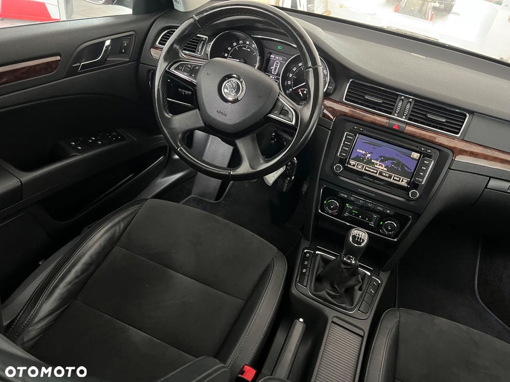 Skoda Superb 1.6 TDI Active Greenline - 22