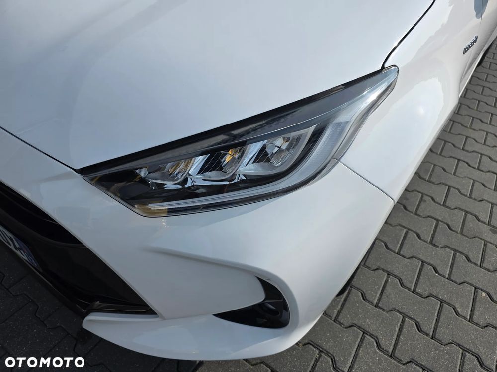 Toyota Yaris 1.5 Executive CVT - 25