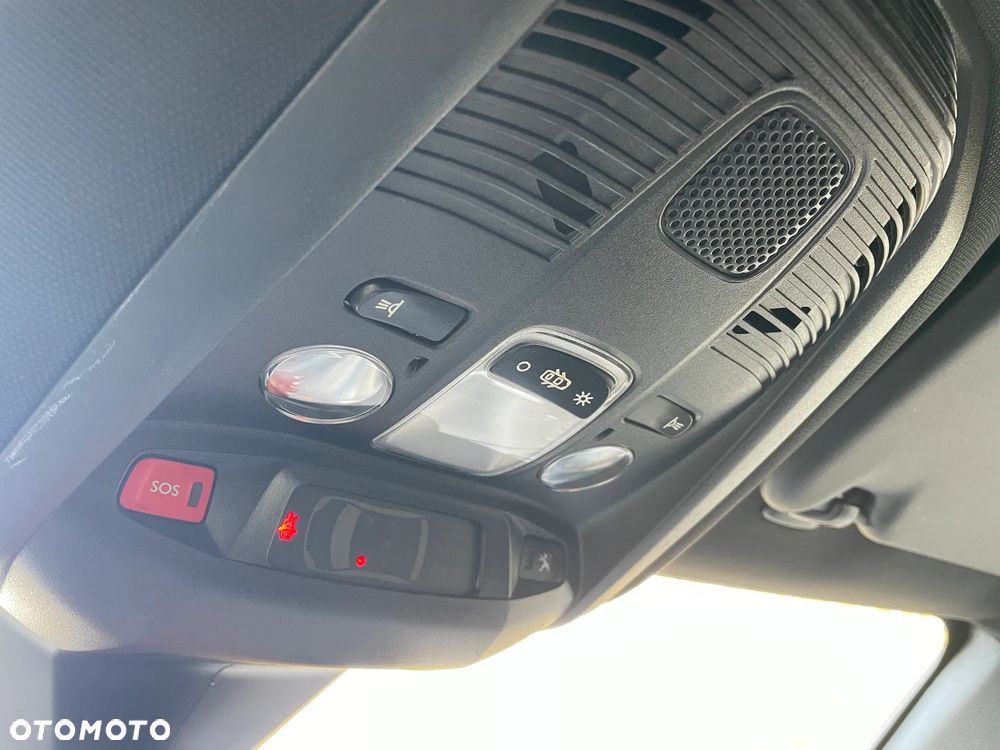 Peugeot 3008 1.6 PureTech GPF GT Line S&S EAT8 - 28