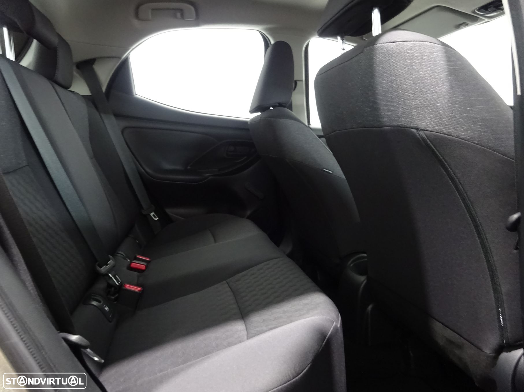 Toyota Yaris 1.0 VVT-i Comfort Plus - 7