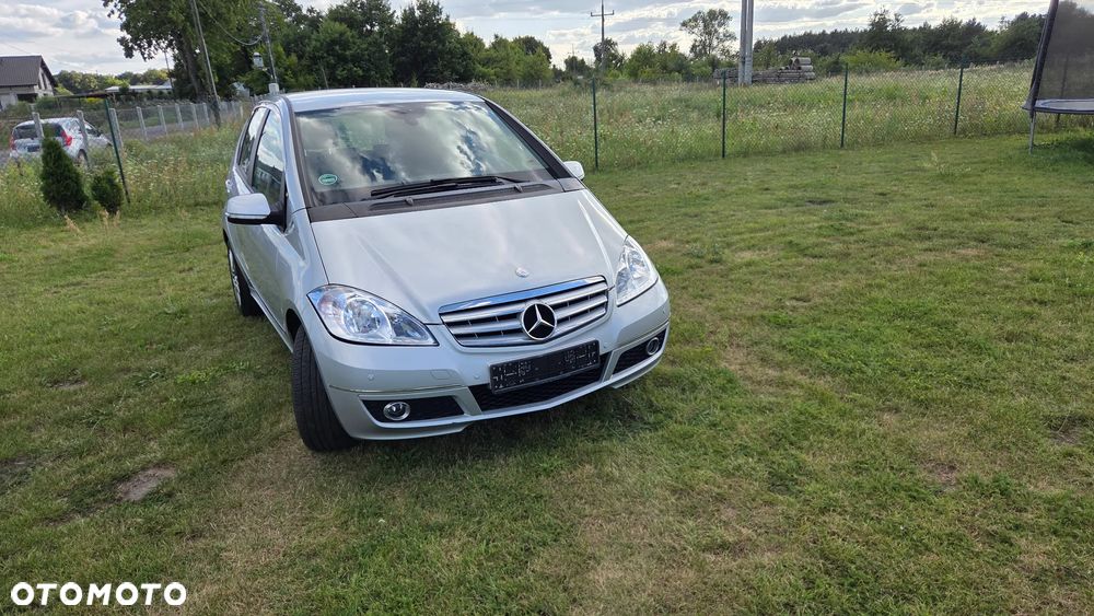 Mercedes-Benz A-Class 2011 photo 5