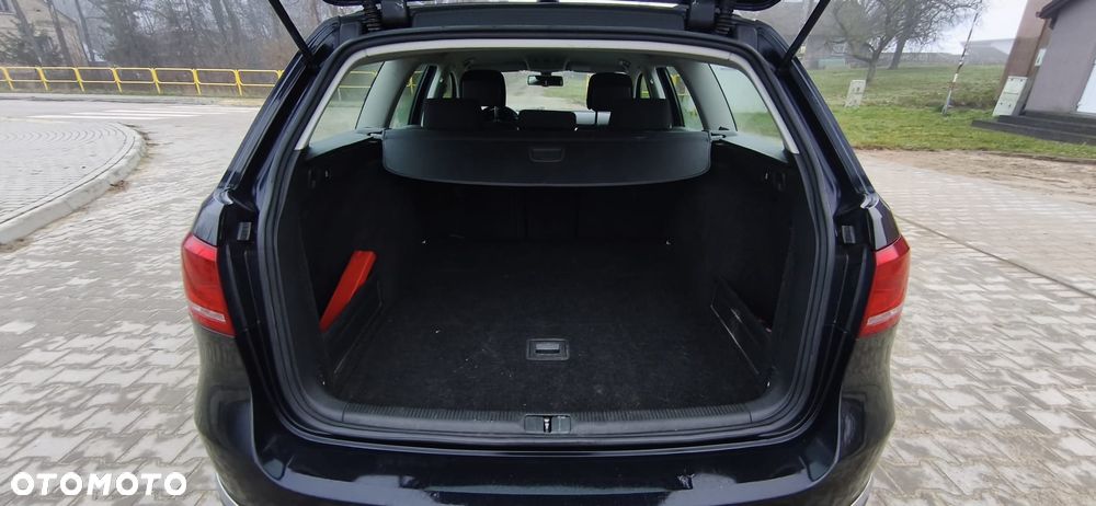 Volkswagen Passat 2.0 TDI BlueMotion Technology Comfortline - 11