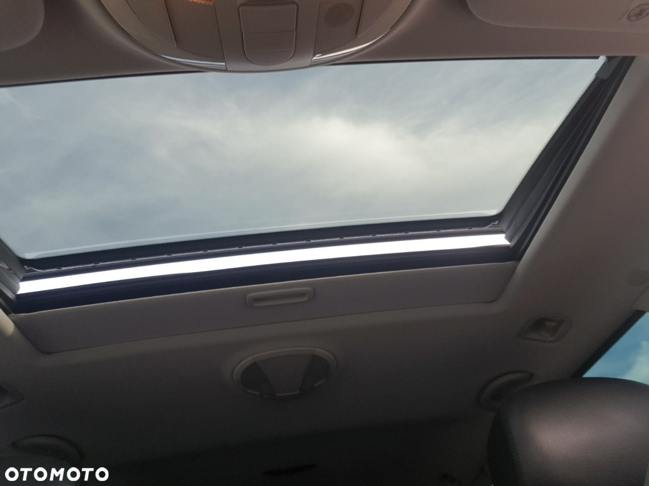 Mercedes-Benz Klasa E 200 T Kompressor Automatik Avantgarde - 24