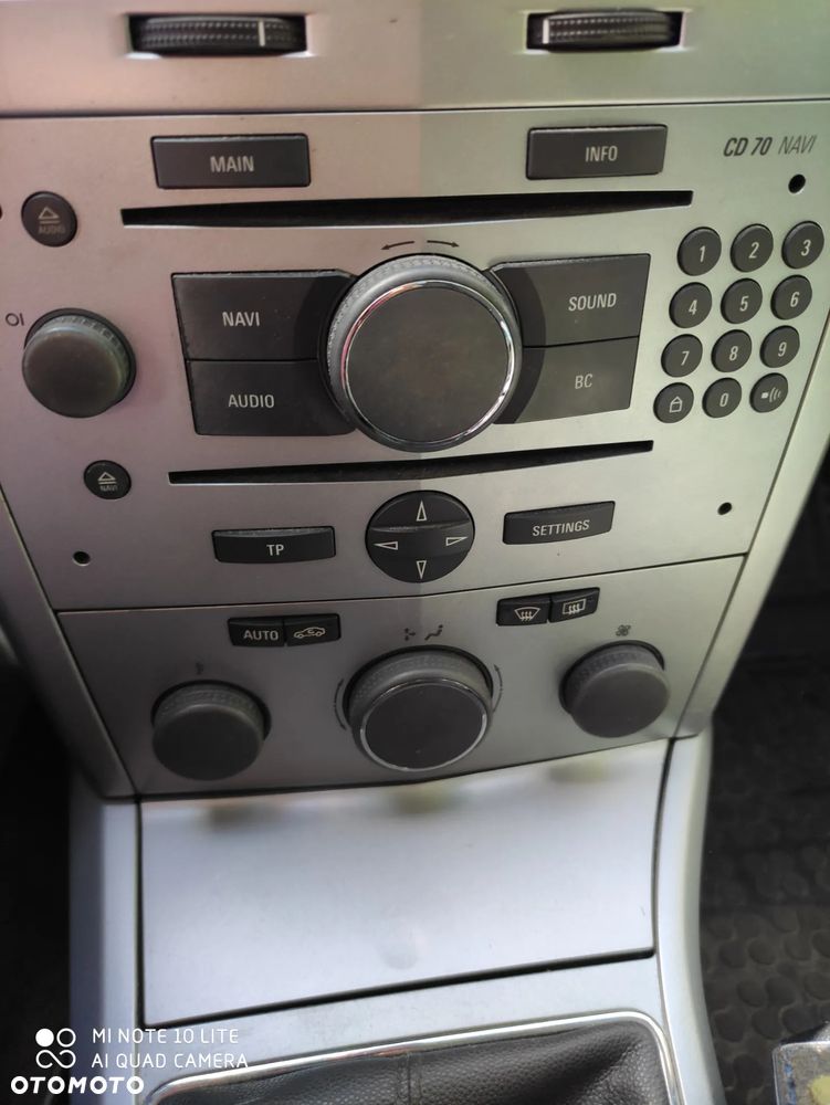 Opel Astra 1.9 CDTI Cosmo - 25