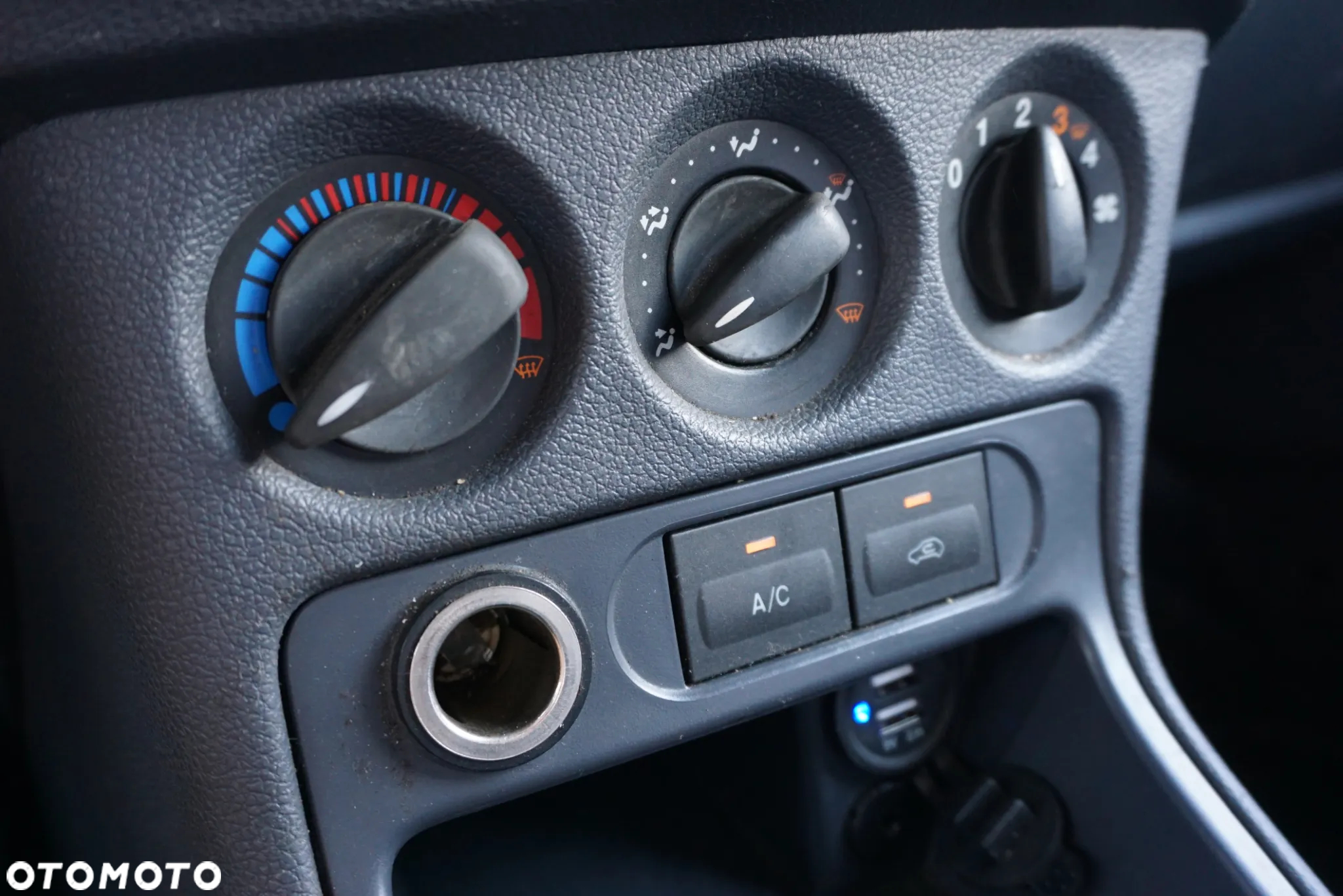 Ford TRANSIT CONNECT - 12