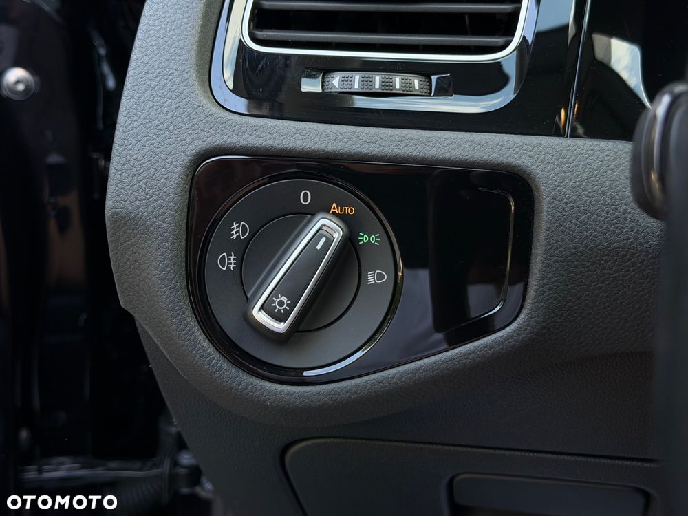 Volkswagen Golf 1.0 TSI IQ Drive - 18