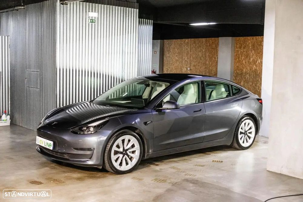 Tesla Model 3 - 2