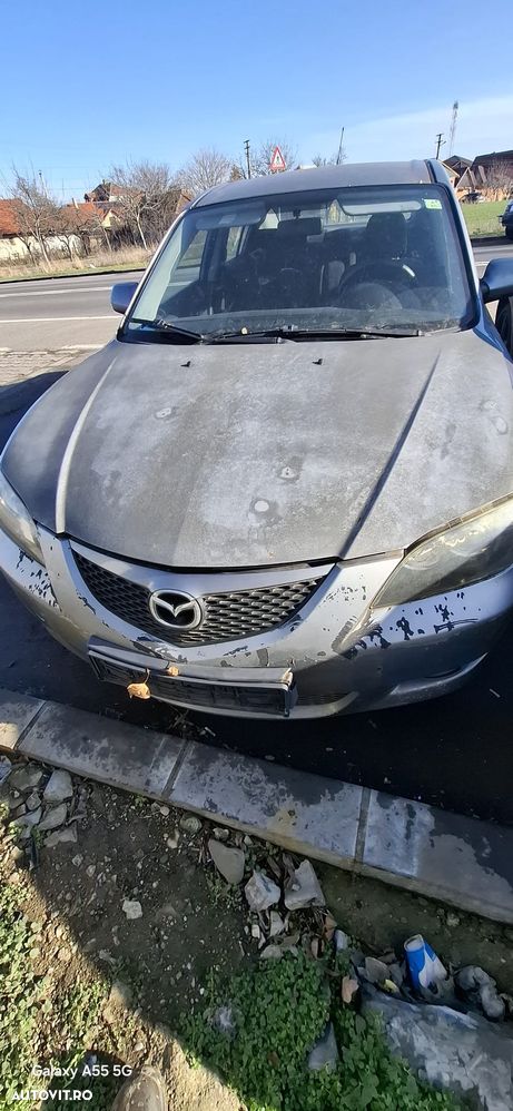 Dezmembrez Mazda 3 BK sedan limuzina