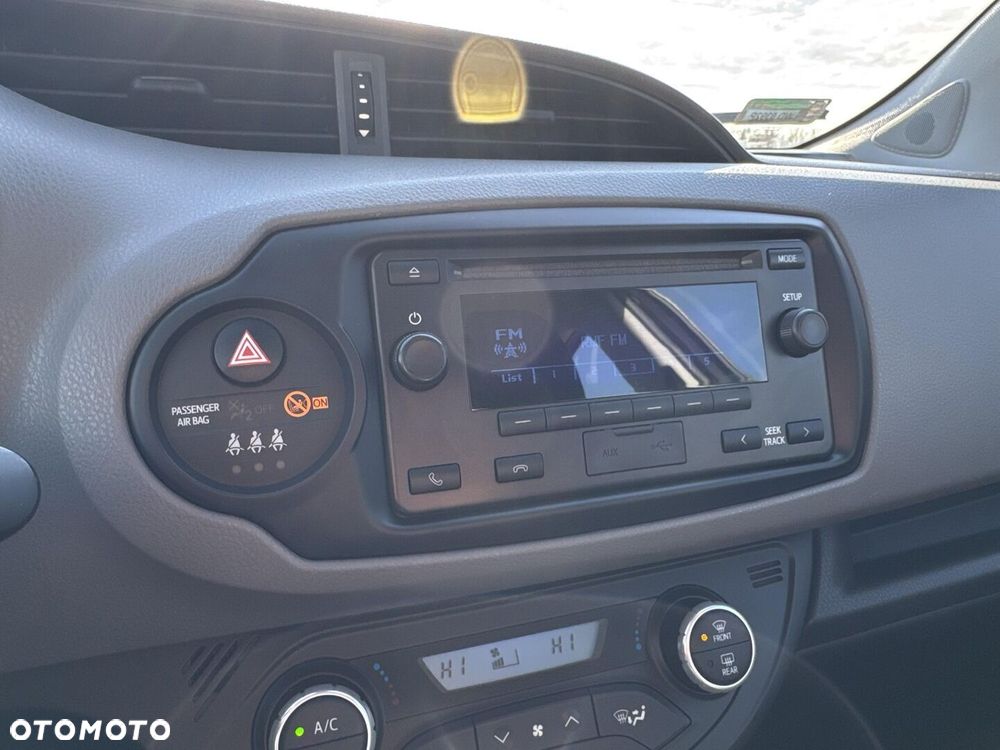 Toyota Yaris - 18