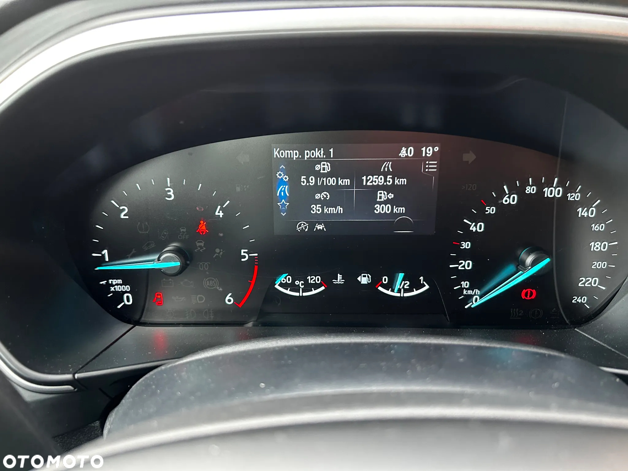 Ford Focus 1.5 EcoBlue Connected - 17
