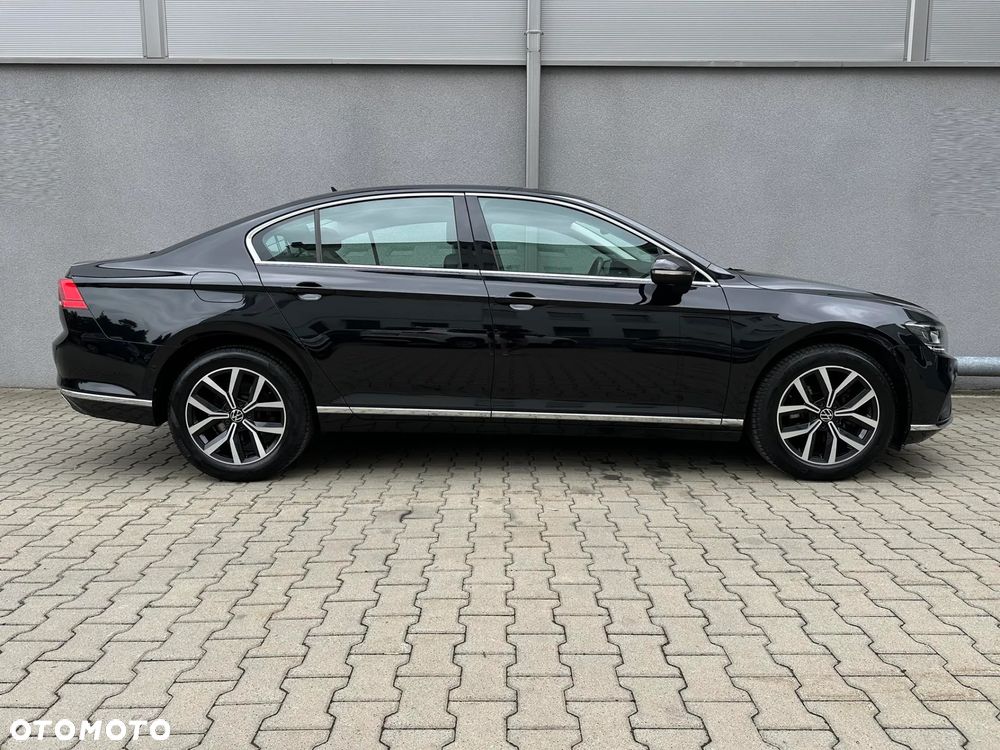 Volkswagen Passat 1.5 TSI EVO Elegance DSG - 3