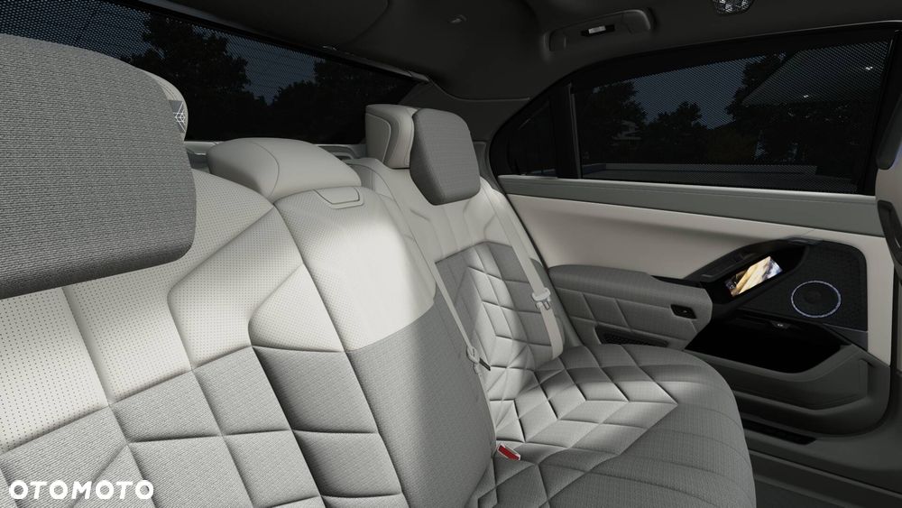 BMW Seria 7 - 13