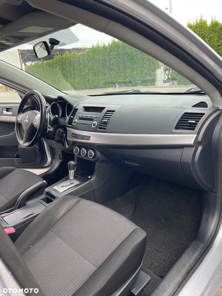 Mitsubishi Lancer 1.8 CVT Instyle - 11