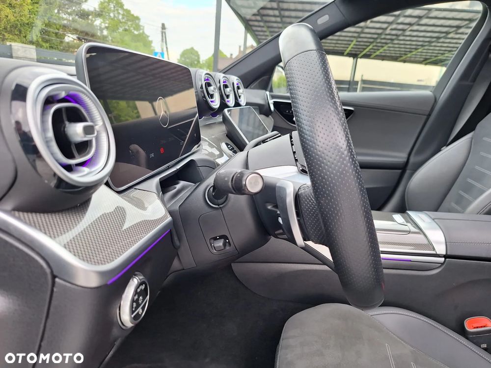 Mercedes-Benz Klasa C ver-300-e-phev-amg - 18