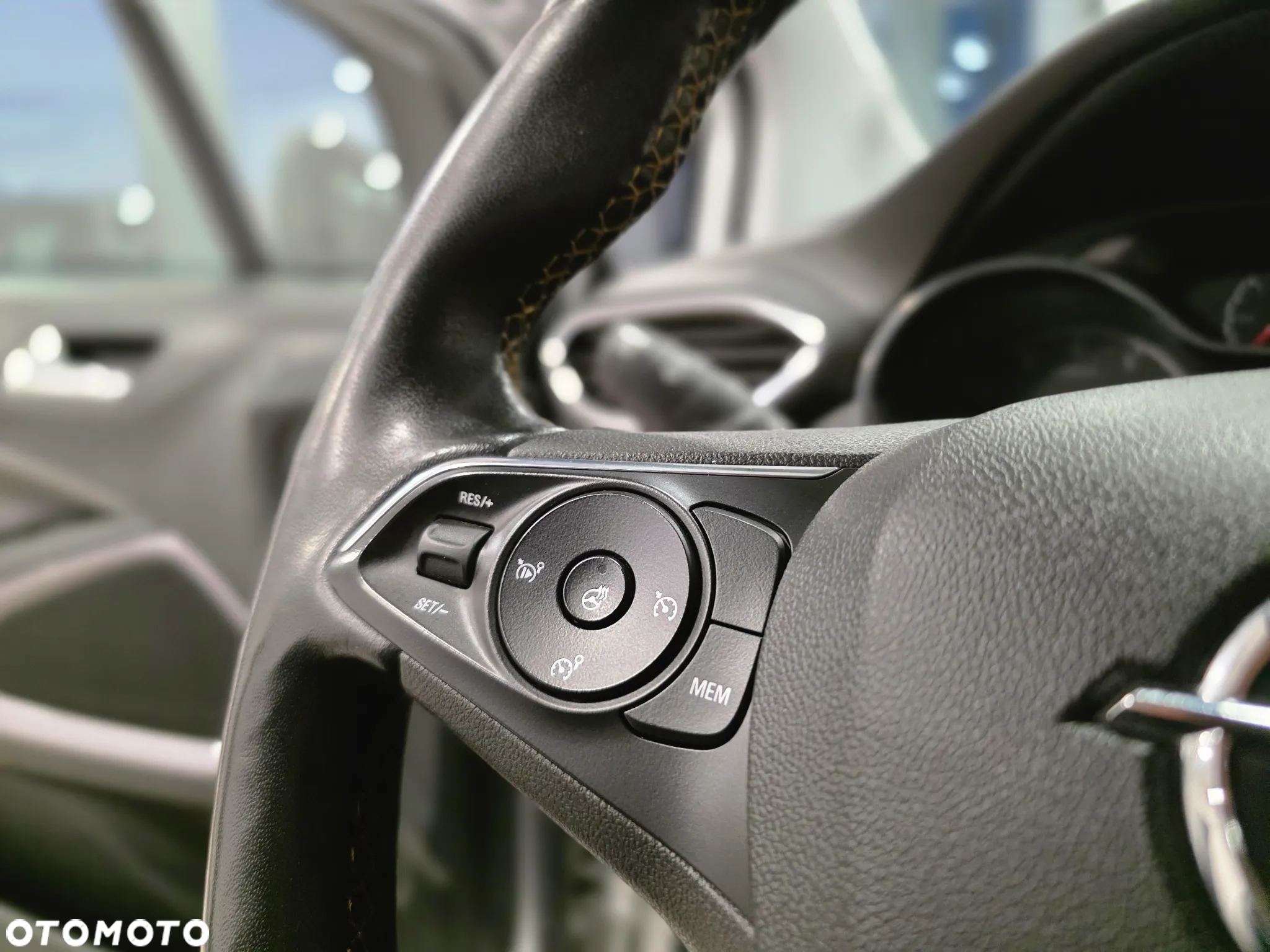 Opel Crossland X 1.2 T Elite S&S - 20