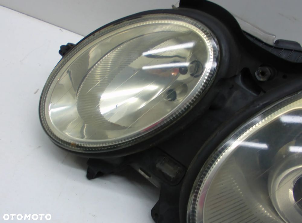 Mercedes E Klasa W211 Lampa przód lewa EU - 3