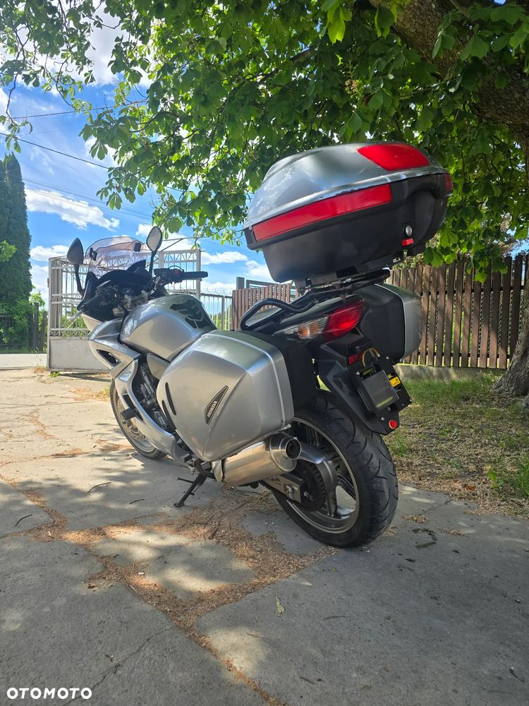 Honda CBF - 10