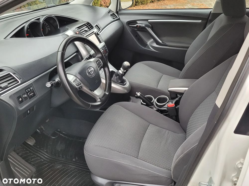 Toyota Verso 1.6 - 21