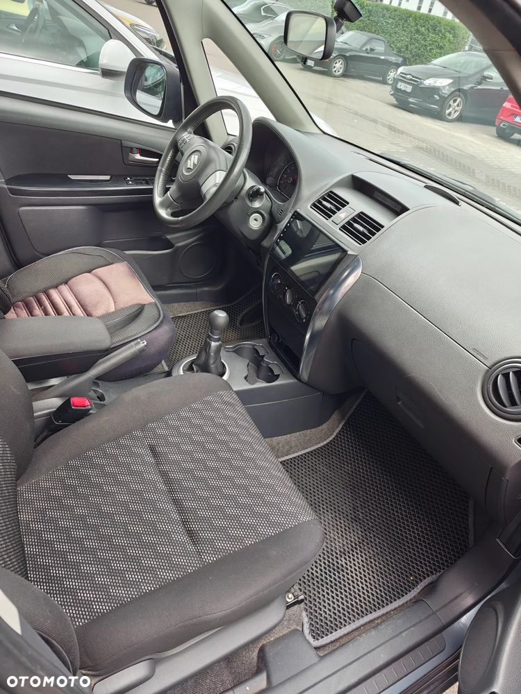 Suzuki SX4 1.6 GLX / Comfort - 9
