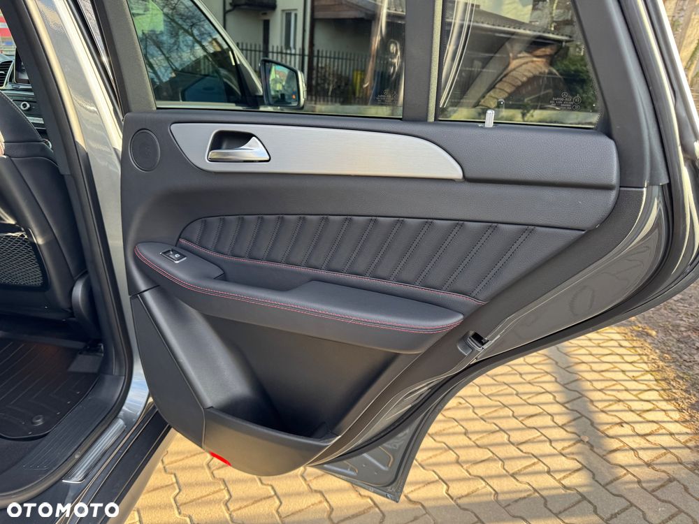 Mercedes-Benz GLE 400 4-Matic 9G-TRONIC - 25